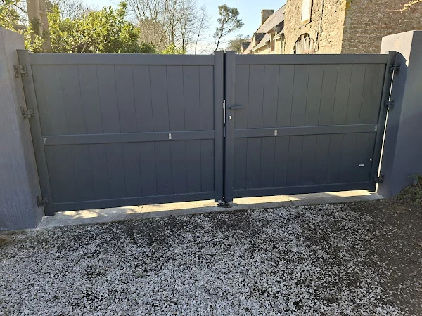 IDÉA SOLUTIONS - Fenêtres Aluminium & Bois - Portails - Portes d’entrée - Morbihan