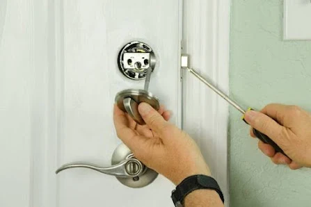 PROSECURE | Serrurier habita et auto Toulon | Dépannage en Urgence Toulon , Seyne sur Mer , Bandol , Six Four , Le Mourillon,